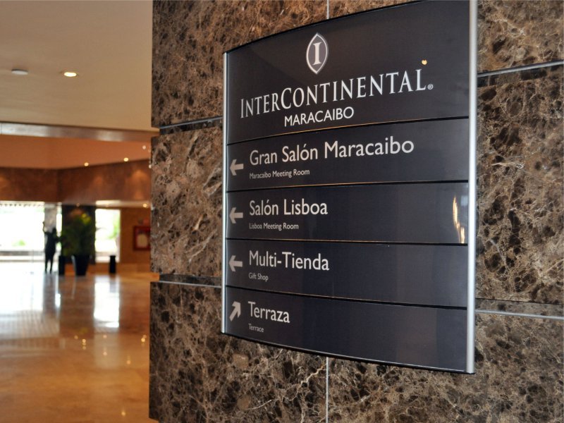 iç mekan tabela uygulamalari