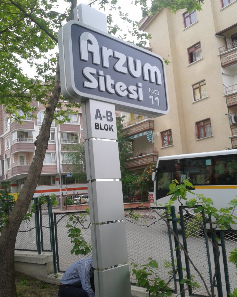 Işıklı Totem tabela